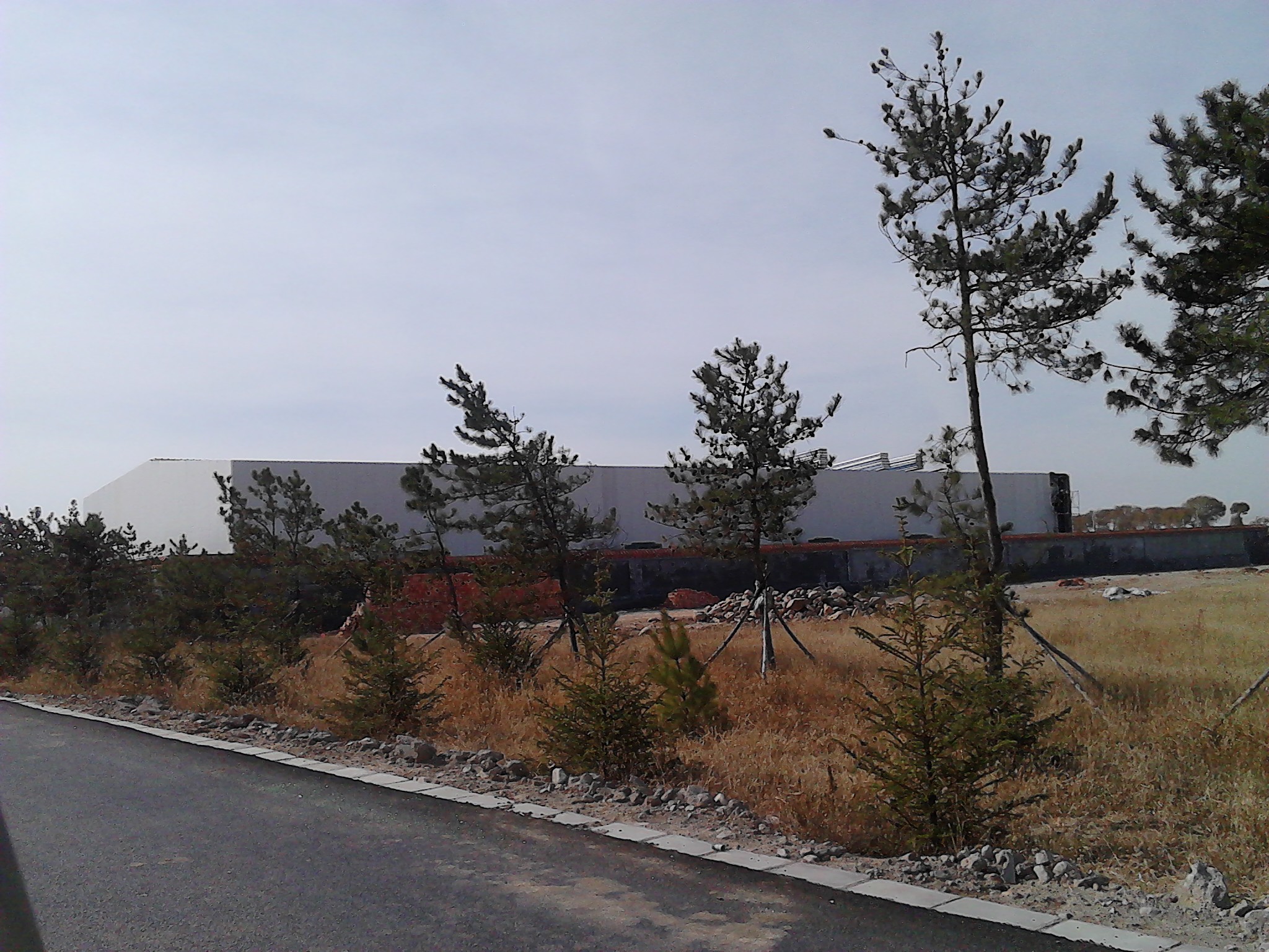 果蔬冷庫(kù)安裝完成后遠(yuǎn)景