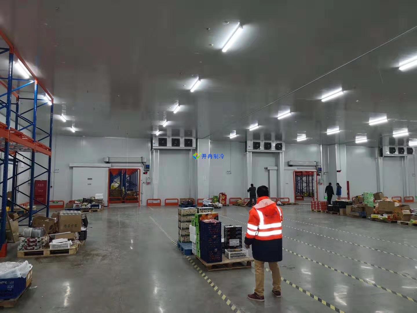 2300平的冷凍庫工程,包含所選擇的制冷設(shè)備多少錢